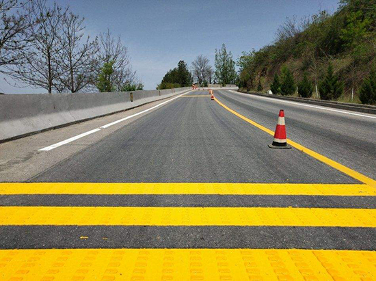 道路振蕩標(biāo)線(xiàn)施工